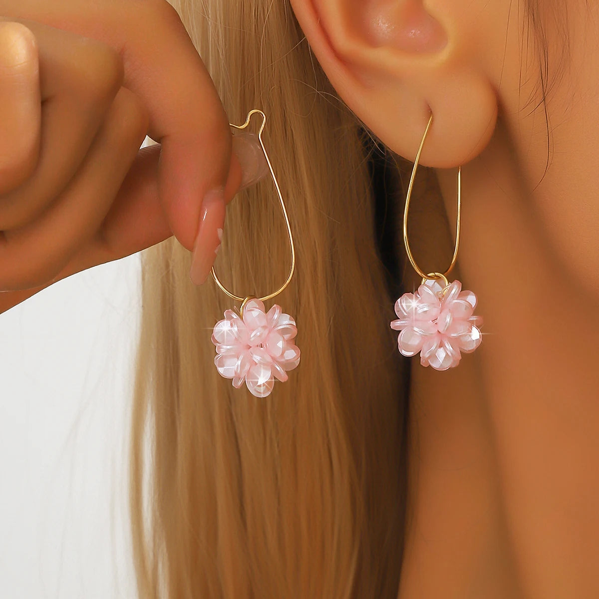 Women’s Pearl Petal Ball Earrings (2PCS)