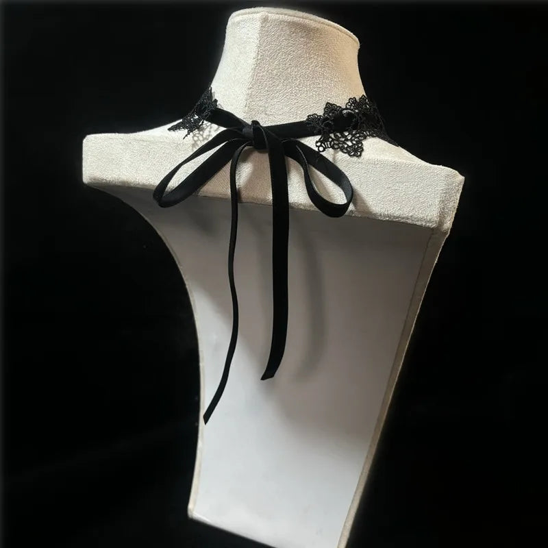 Gothic Lace Velvet Choker Necklace with Flower Pendant