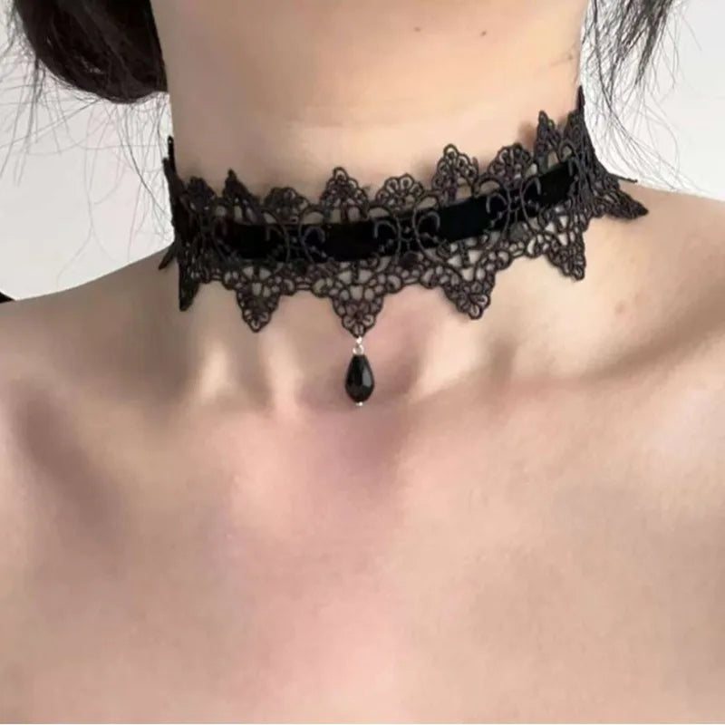 Gothic Lace Velvet Choker Necklace with Flower Pendant