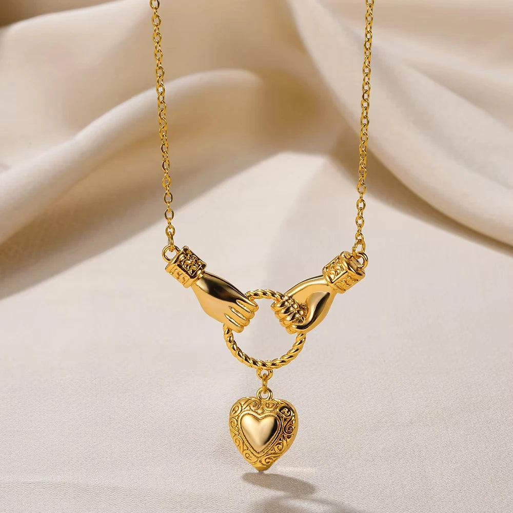 Punk Gold Heart Pendant Choker Necklace