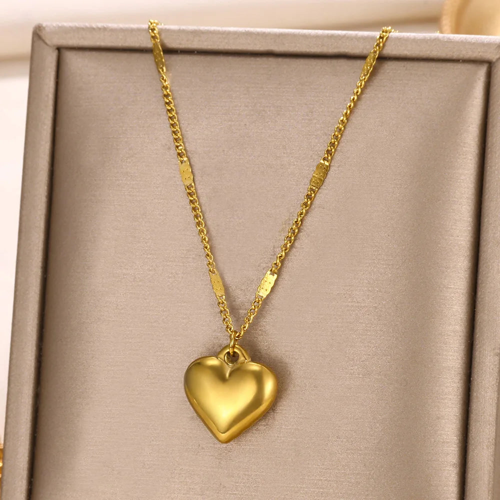 Punk Gold Heart Pendant Choker Necklace