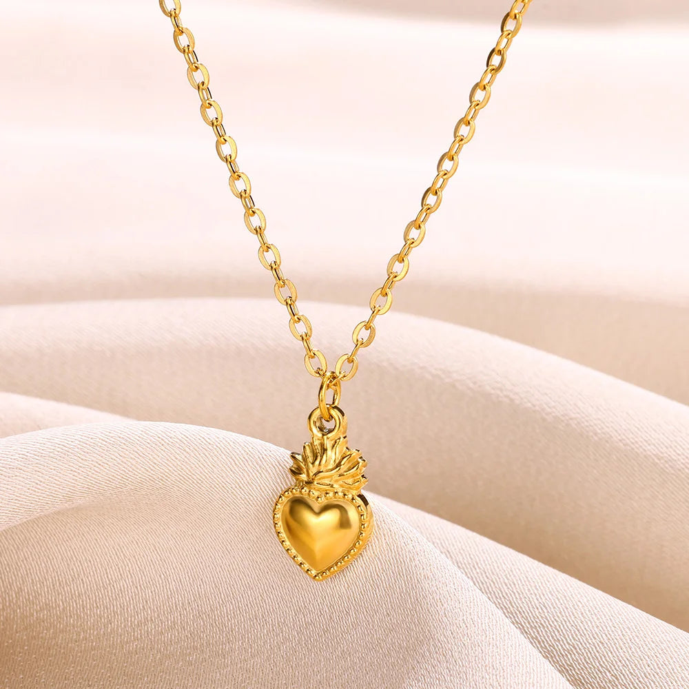 Punk Gold Heart Pendant Choker Necklace