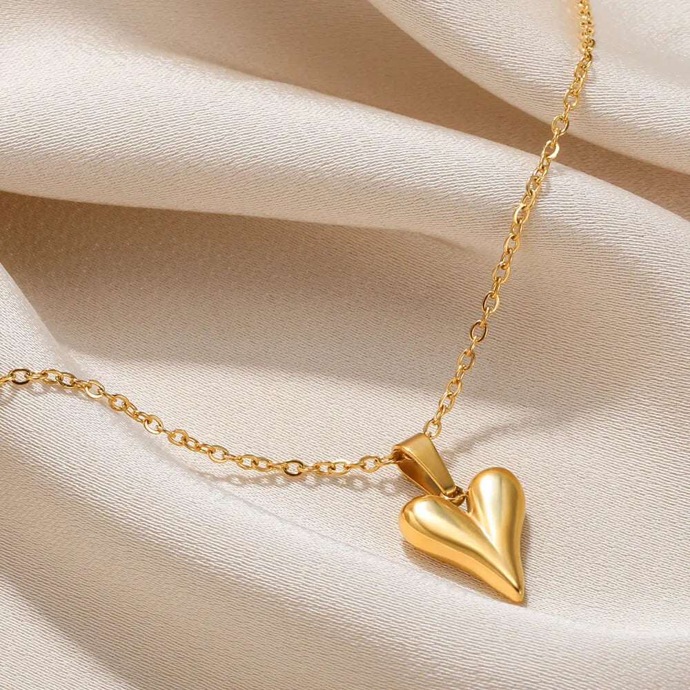 Punk Gold Heart Pendant Choker Necklace