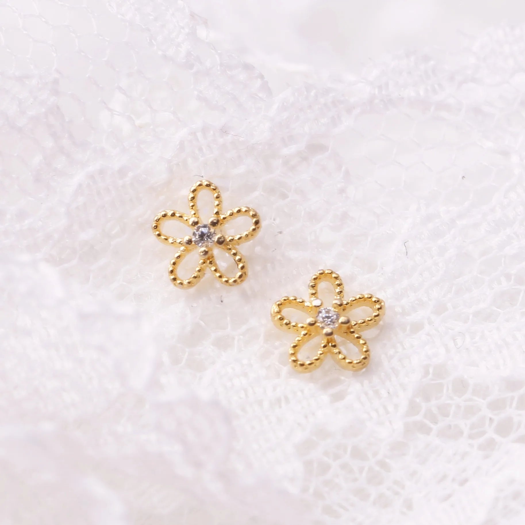 Women’s Gold Multi-Shape Stud Earrings (2PCS)